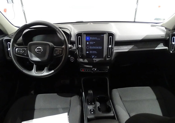 Volvo XC 40 cena 118900 przebieg: 64000, rok produkcji 2019 z Orzysz małe 79